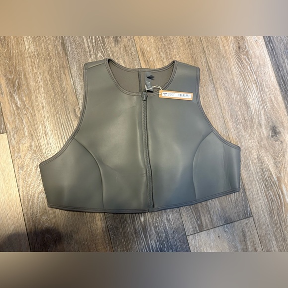 Skims Kim Kardashian Women’s Rubberized Scuba Swim High Neck Bikini Top 3X - Picture 1 of 3